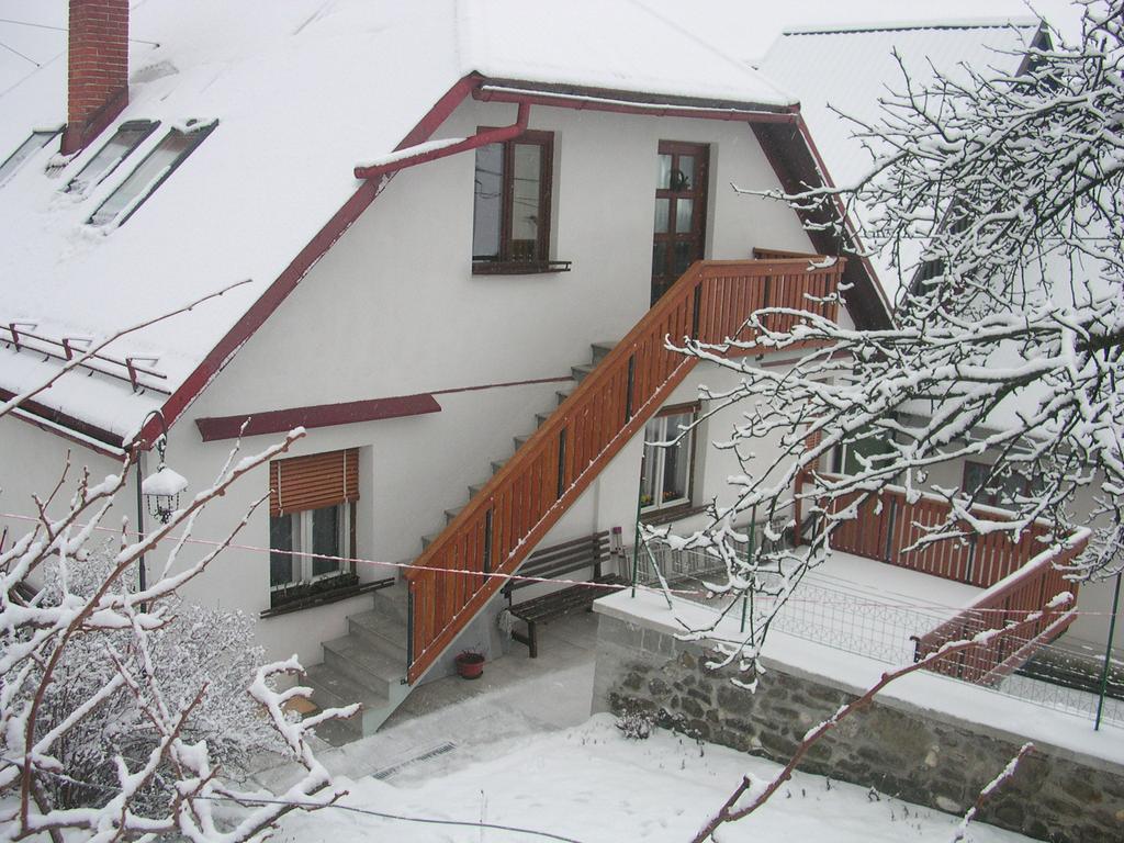 Apartments Dvor Bovec Oda fotoğraf